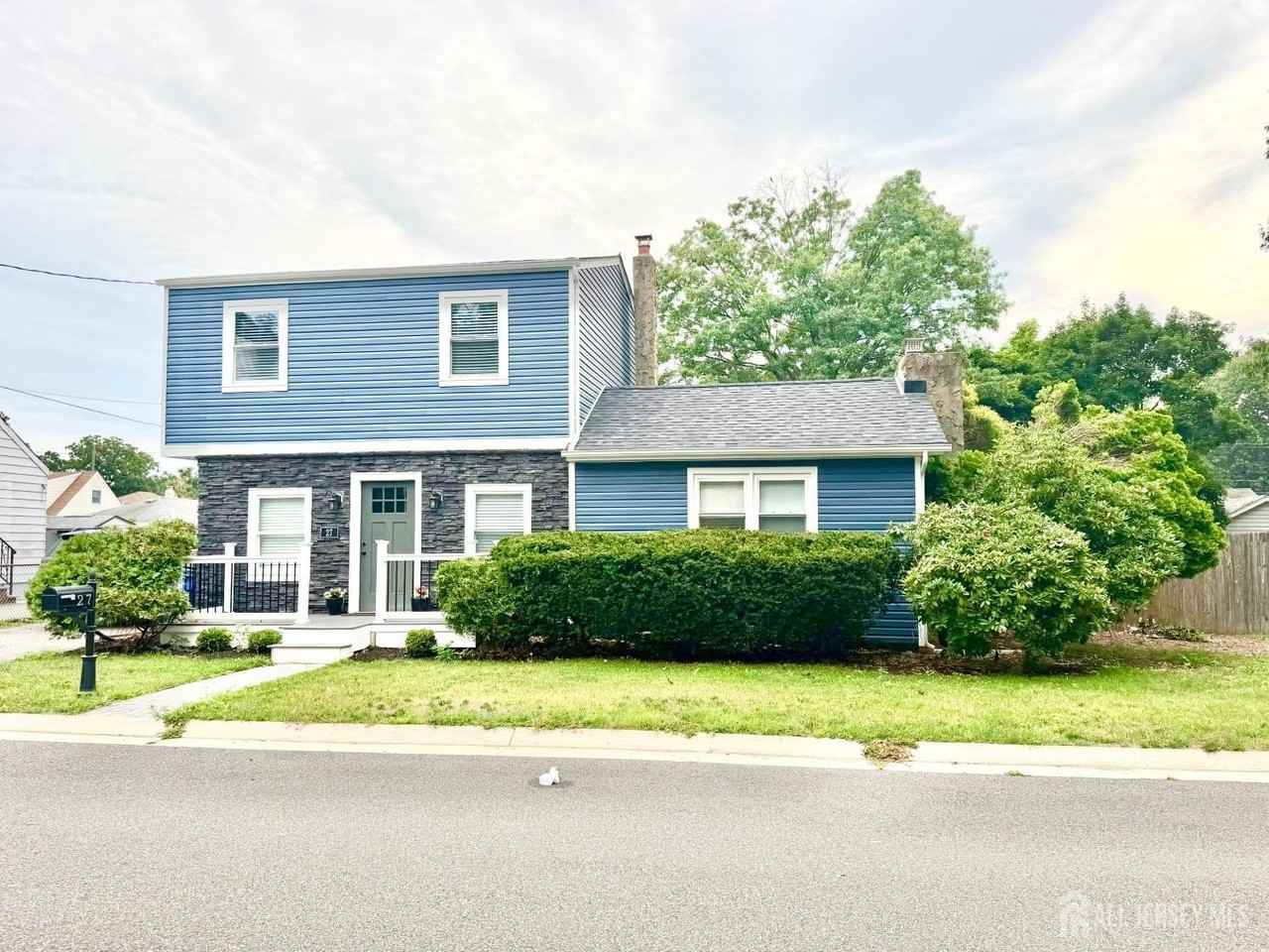 27 Brookside Rd