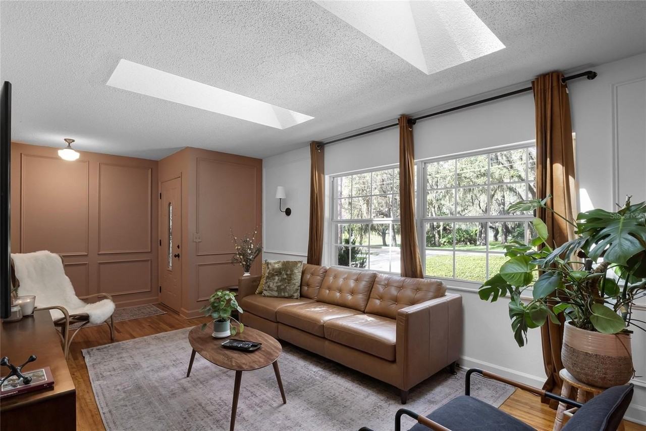 2209 Good Homes Rd - Photo 4 of 27
