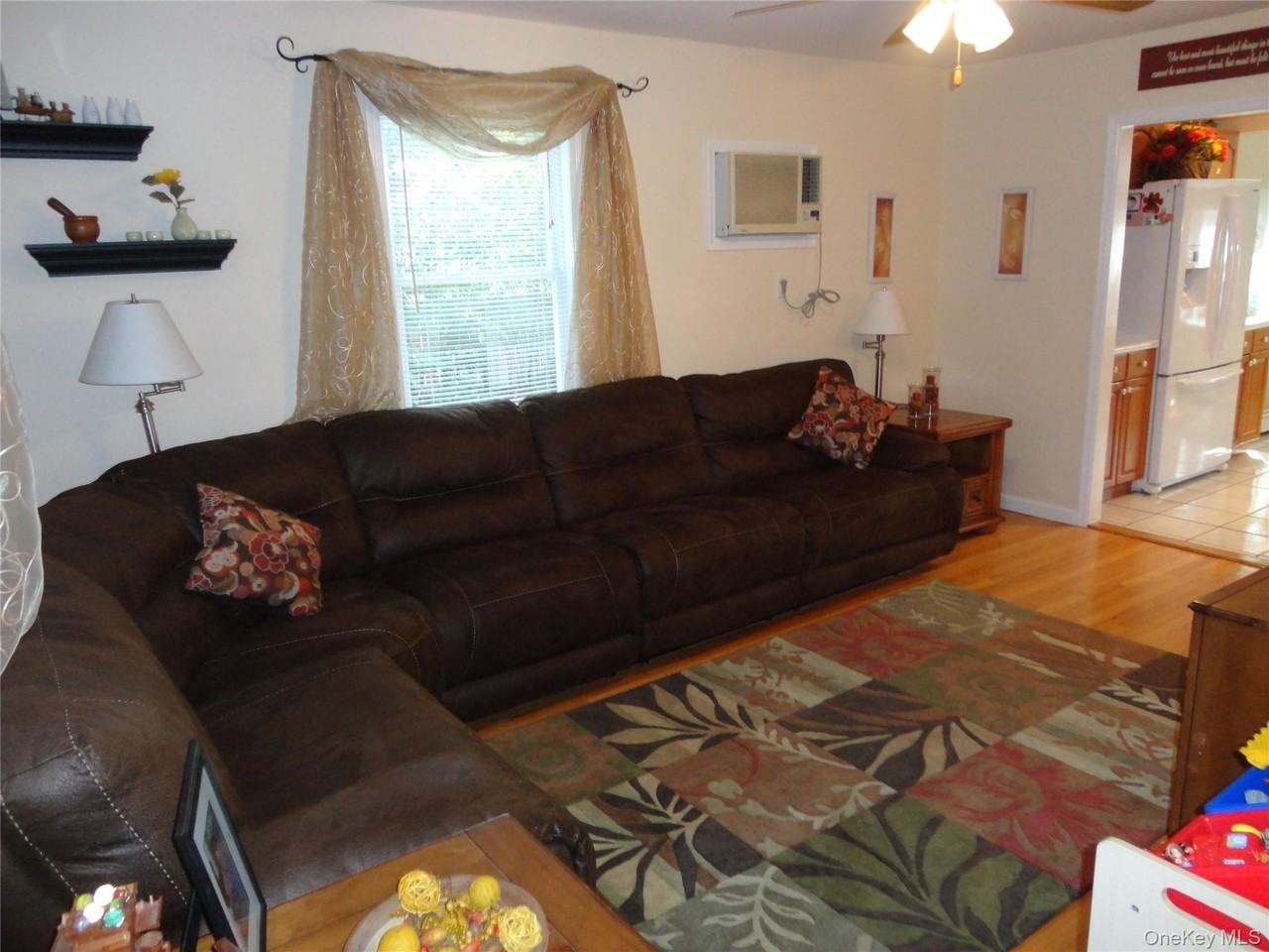 271 Lilac Lane - Photo 6 of 31