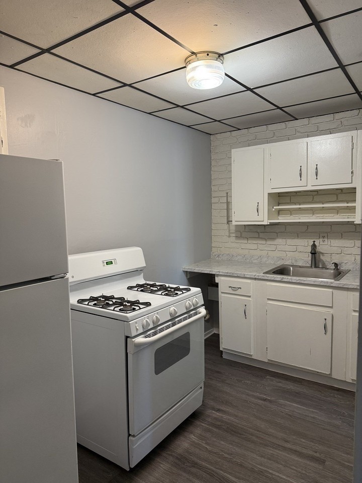367 Winter St #9 - Photo 4 of 7