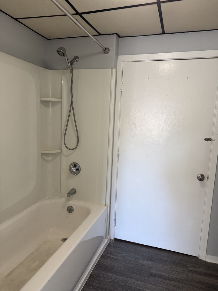 367 Winter St #9 - Photo 6 of 7