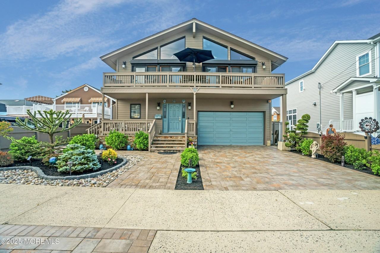 8 Ortley Ave - Photo 7 of 45