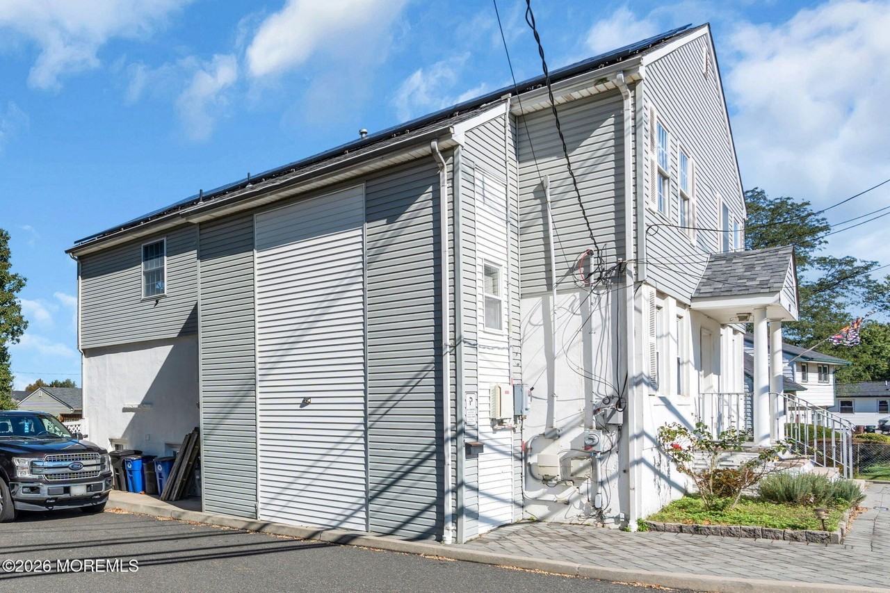 128 Cliffwood Ave #B - Photo 2 of 32