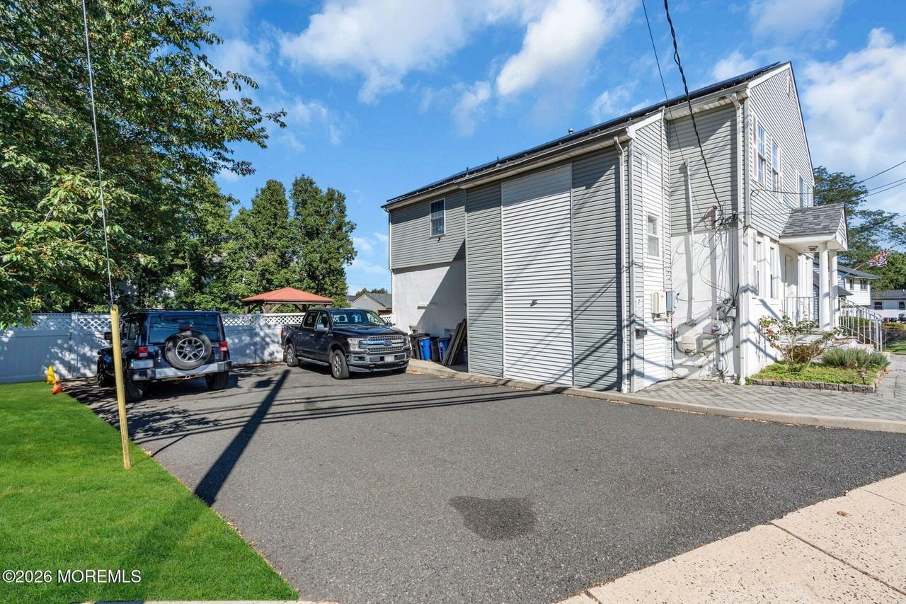 128 Cliffwood Ave #B - Photo 5 of 32