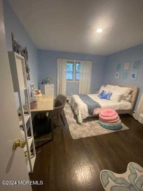 291 Lawrence Ave - Photo 2 of 12