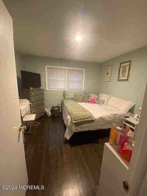 291 Lawrence Ave - Photo 5 of 12