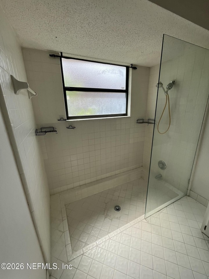 12841 Crest Ridge Dr - Photo 5 of 17