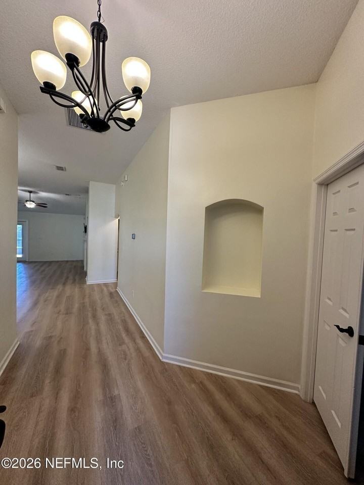 1540 Austin Ln - Photo 2 of 31