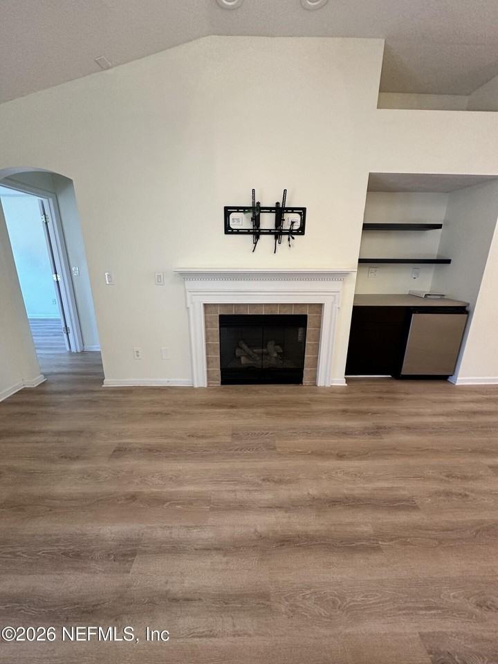 1540 Austin Ln - Photo 7 of 31