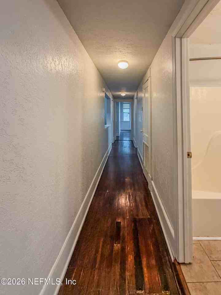 2302 College St - Photo 5 of 15