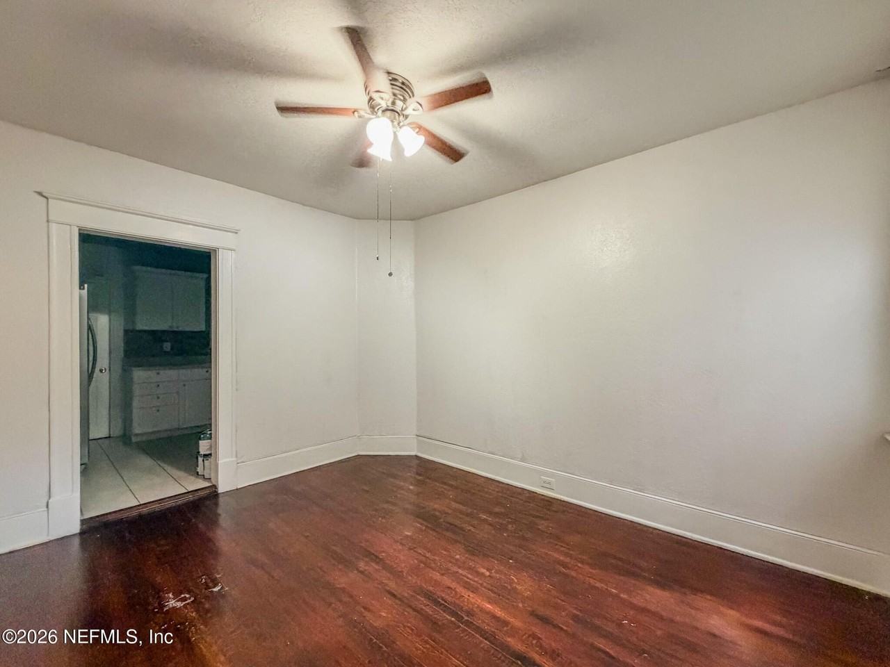 2302 College St - Photo 7 of 15