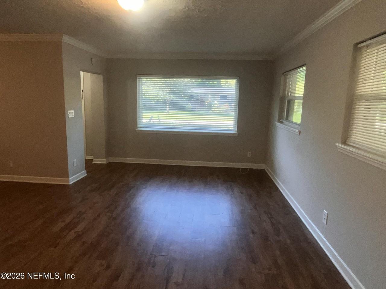 3851 Pizarro Rd - Photo 2 of 12