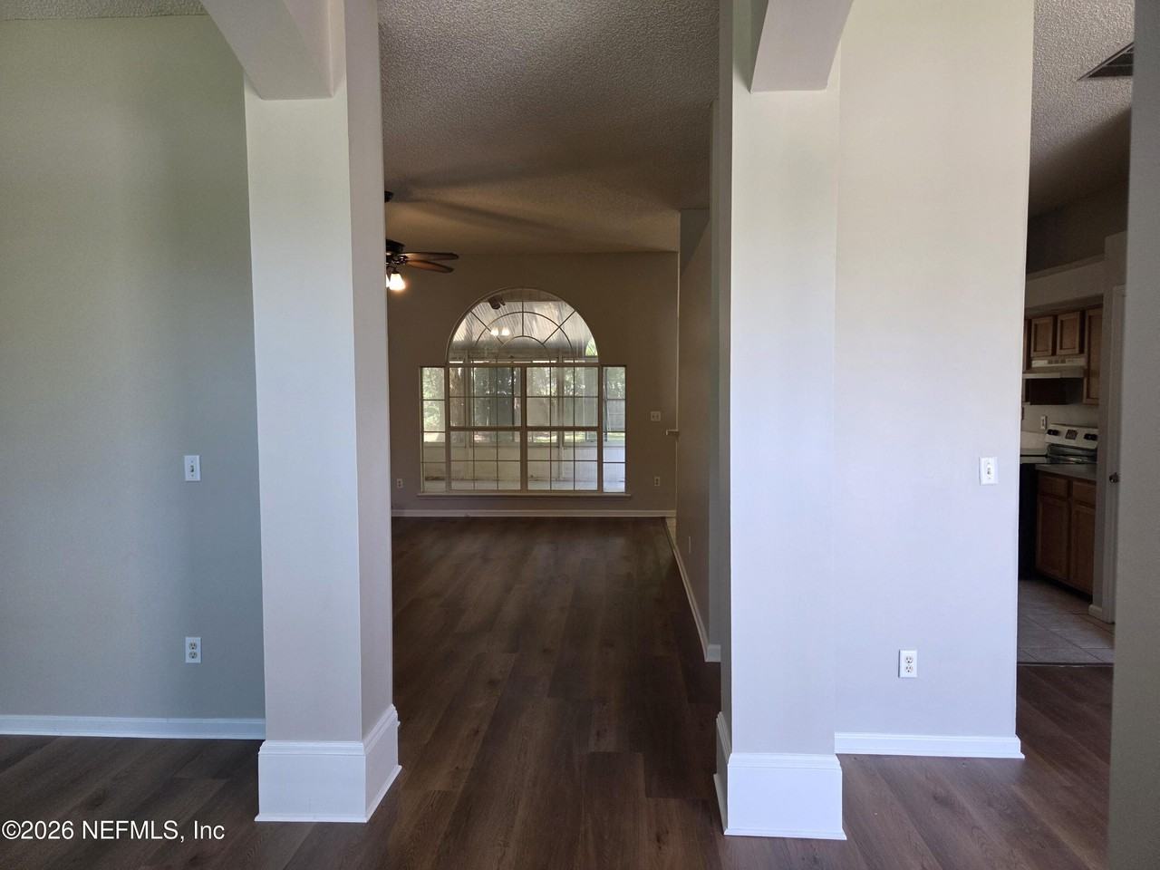 5421 Nanette Ct - Photo 5 of 23