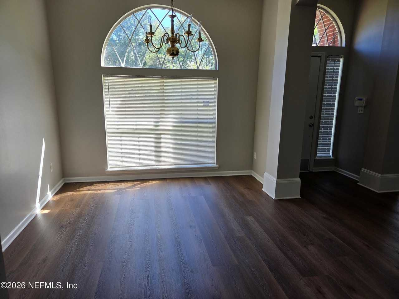 5421 Nanette Ct - Photo 7 of 23