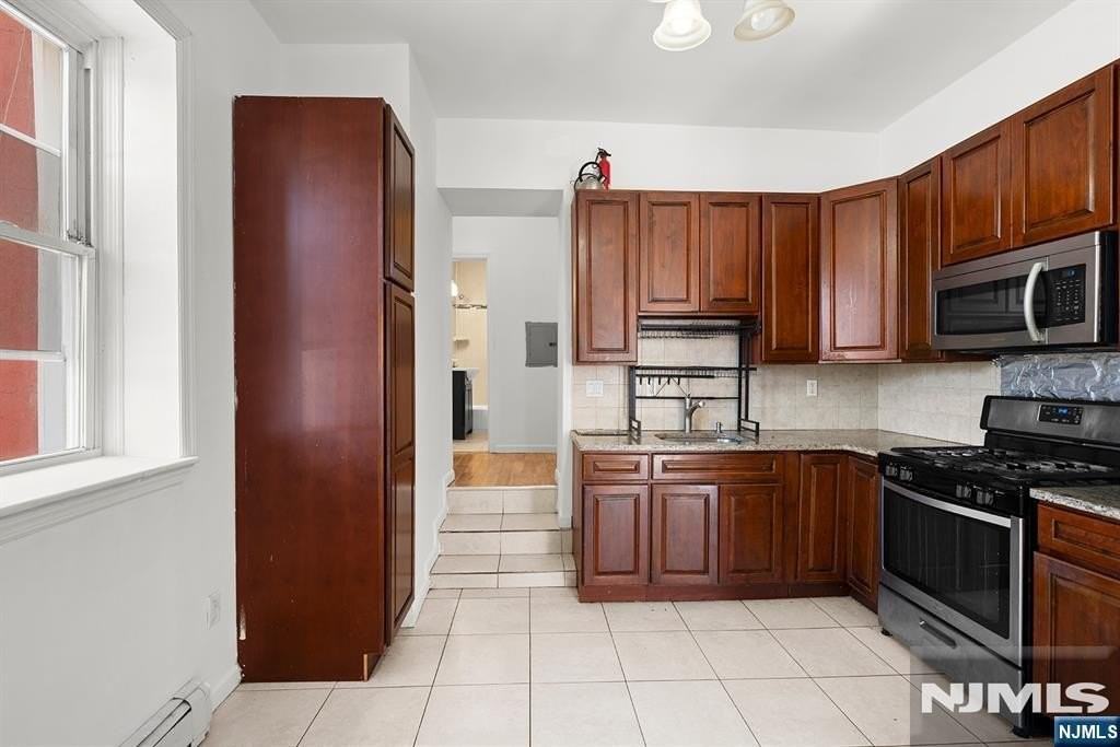 309 Washington Ave #1 - Photo 5 of 14