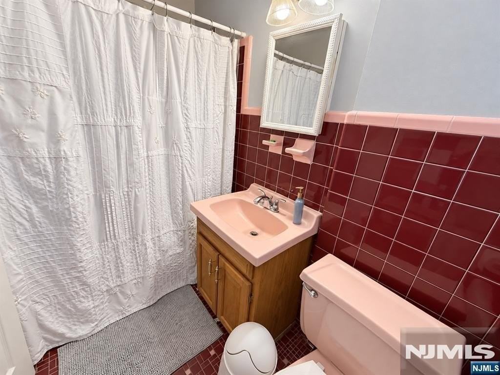 57 Myron St #2 - Photo 4 of 7