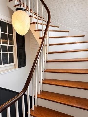 937 Barracks St - Photo 3 of 18