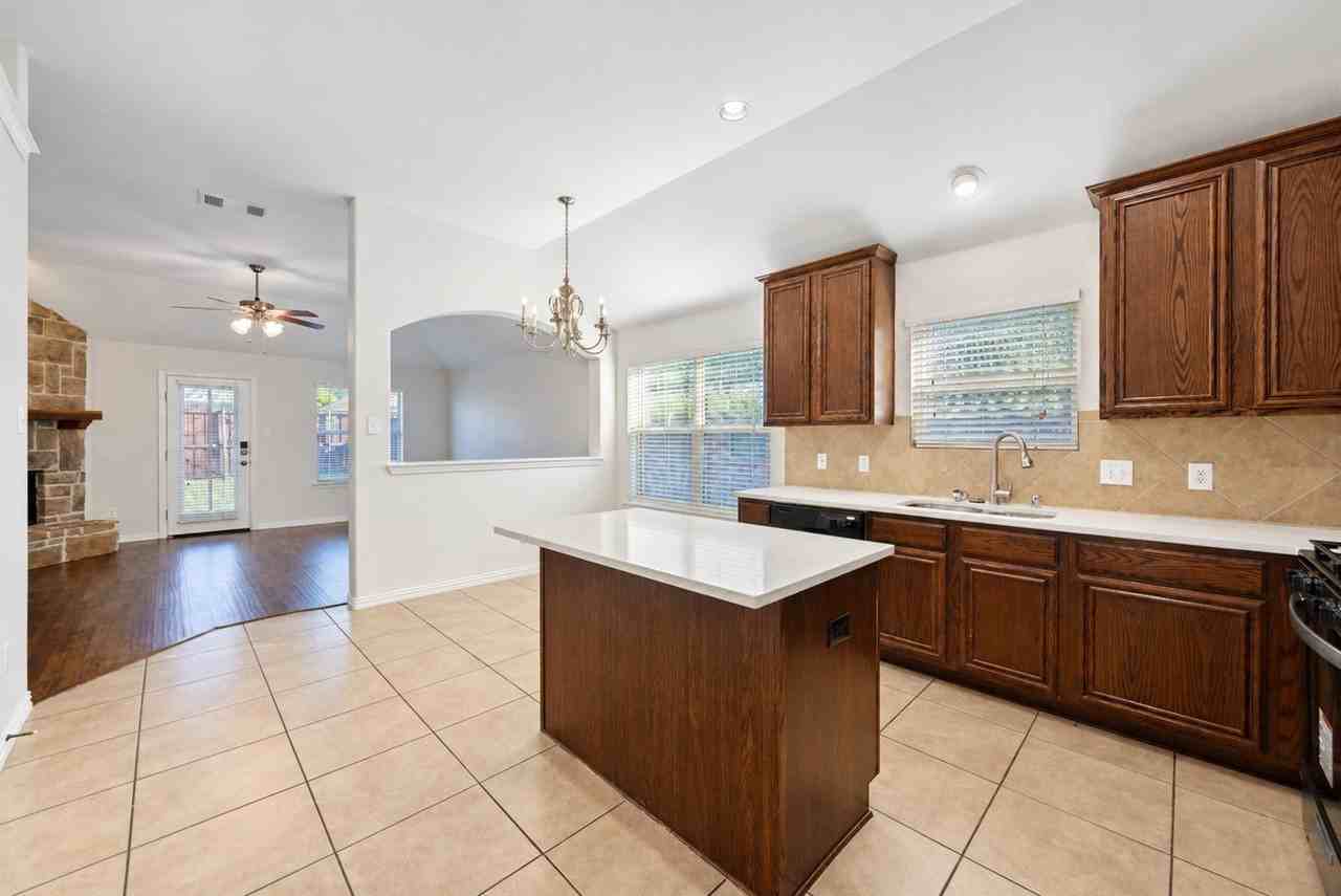 5012 Promised Land Dr - Photo 6 of 38