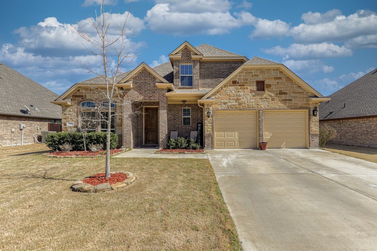 128 Breeders Dr - Photo 2 of 36
