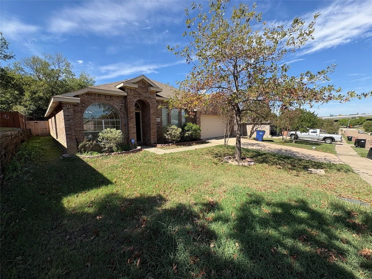 805 Green Acres Ln - Photo 2 of 21