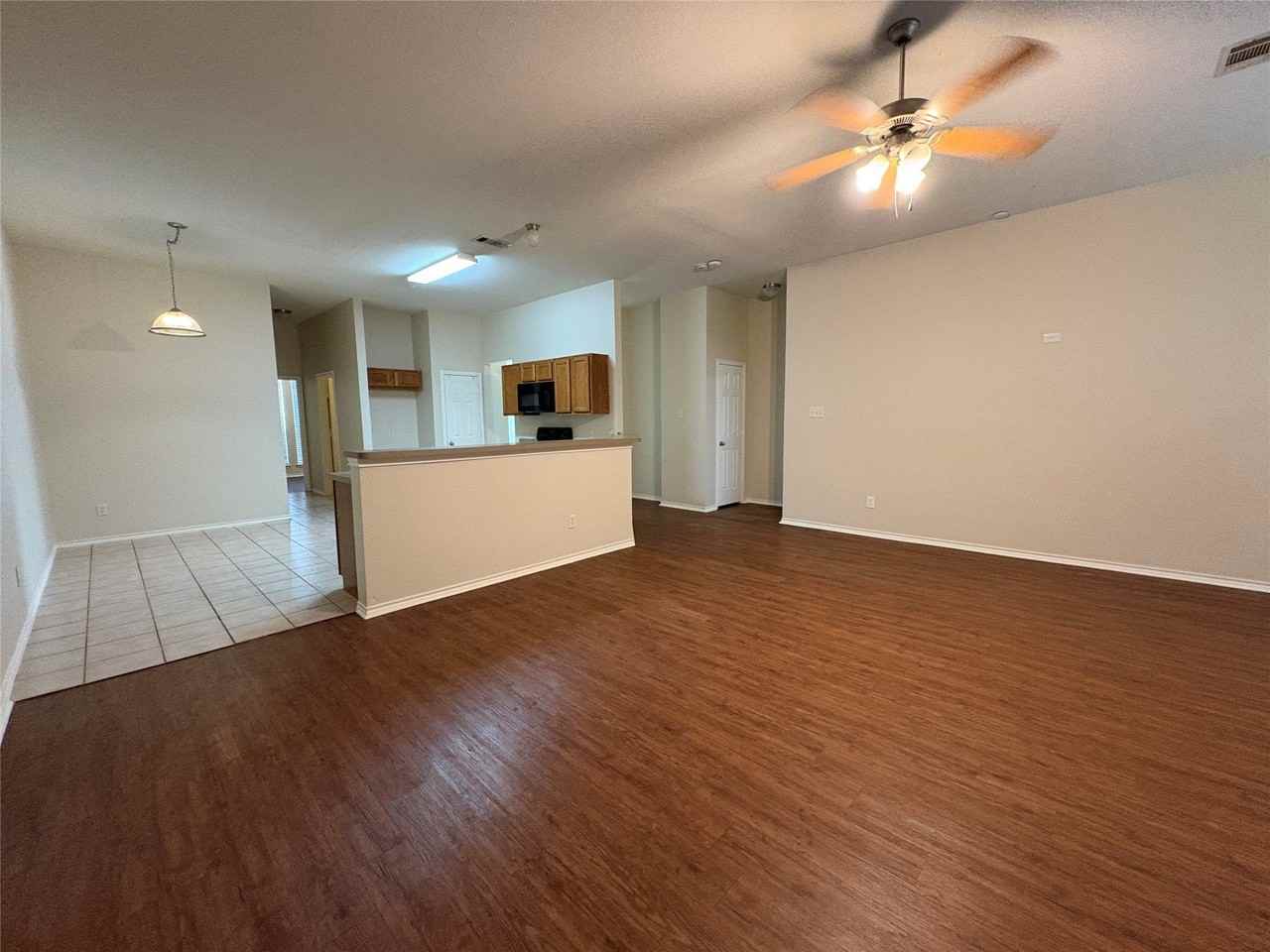 805 Green Acres Ln - Photo 6 of 21