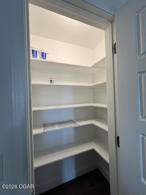 810 Delaney Dr - Photo 4 of 19