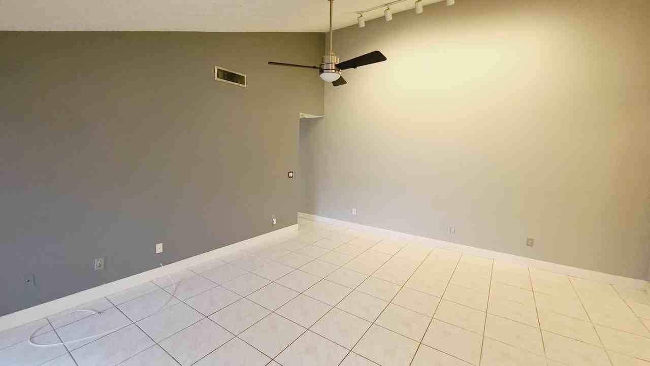 1188 Shibumy Cir #C - Photo 4 of 19