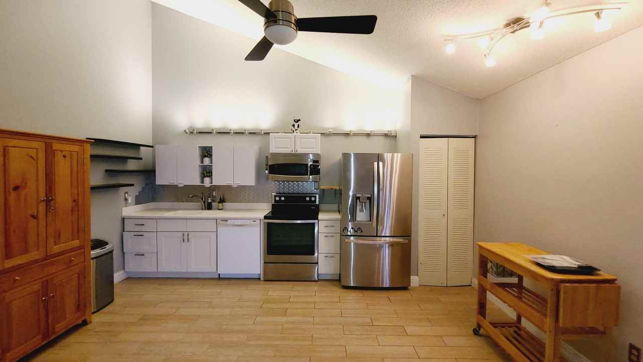 1188 Shibumy Cir #C - Photo 6 of 19