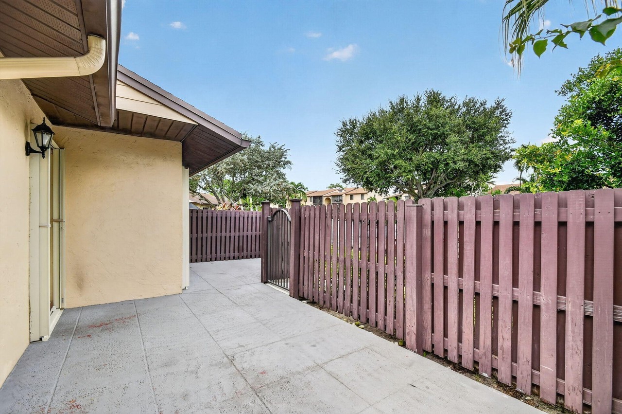 604 Sea Pine Way #C - Photo 5 of 50