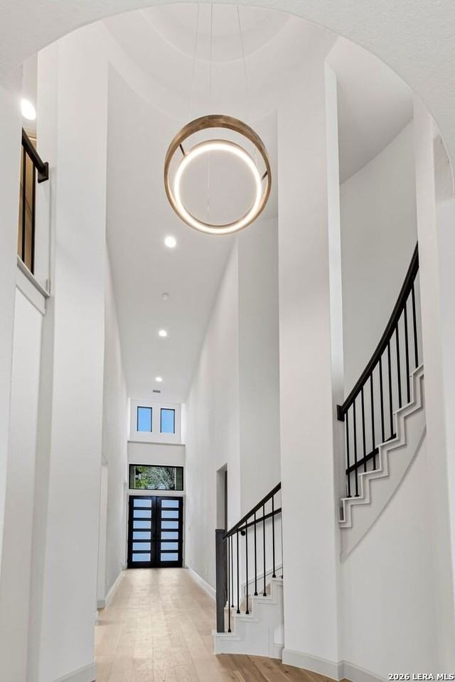 411 Canyon Hts - Photo 3 of 44