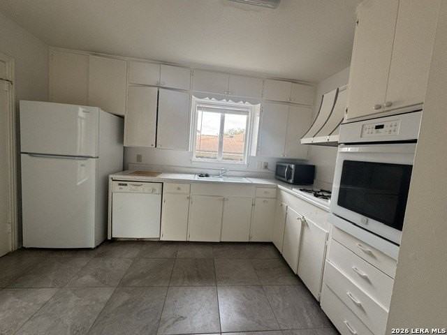 1031 Shook Ave - Photo 3 of 7