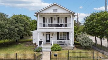 featured image of 431 Hays St