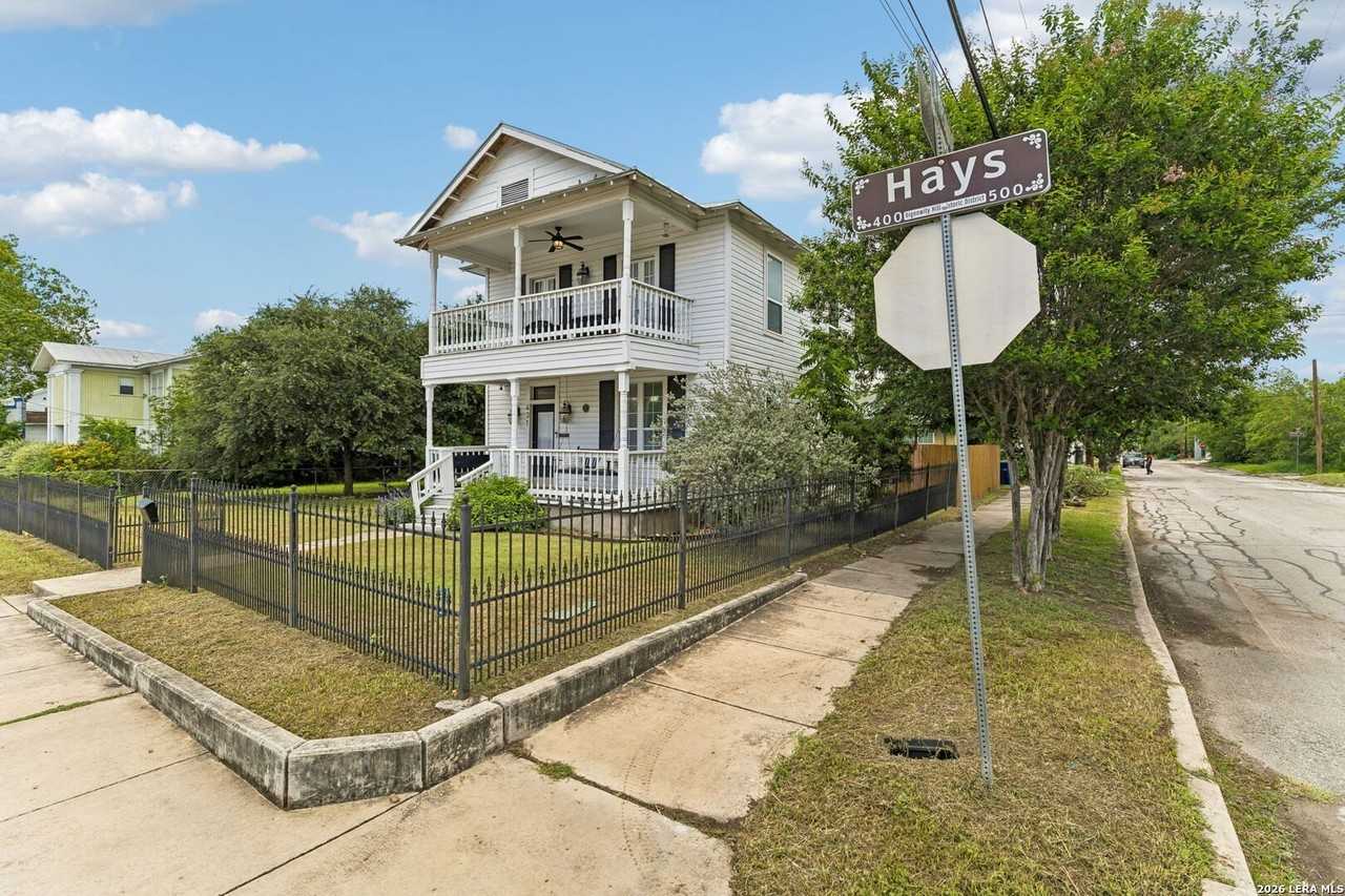 431 Hays St - Photo 4 of 47