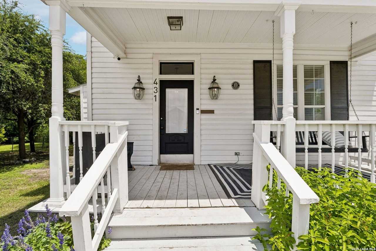 431 Hays St - Photo 6 of 47