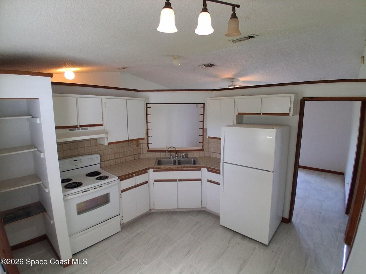 1224 Logan Ave Nw - Photo 5 of 18
