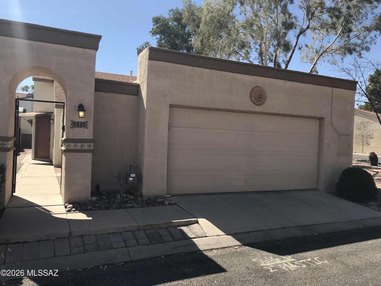 2760 W Daffodil Pl - Photo 2 of 12