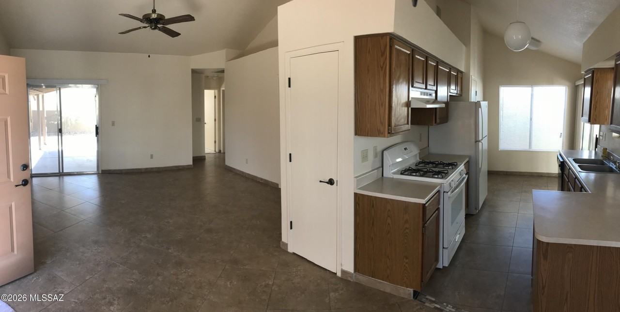 2760 W Daffodil Pl - Photo 3 of 12