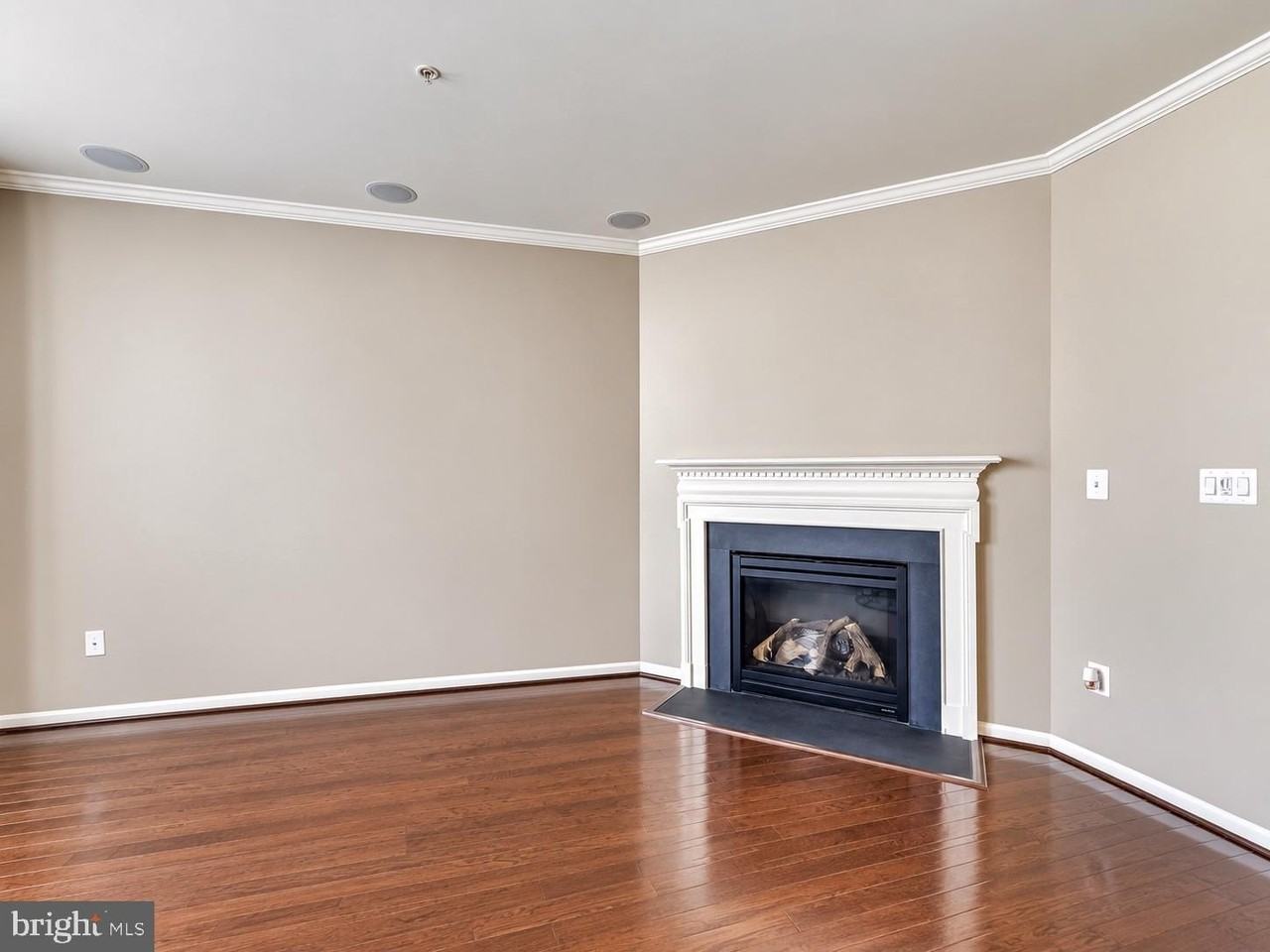 7521 Calais Way - Photo 4 of 35