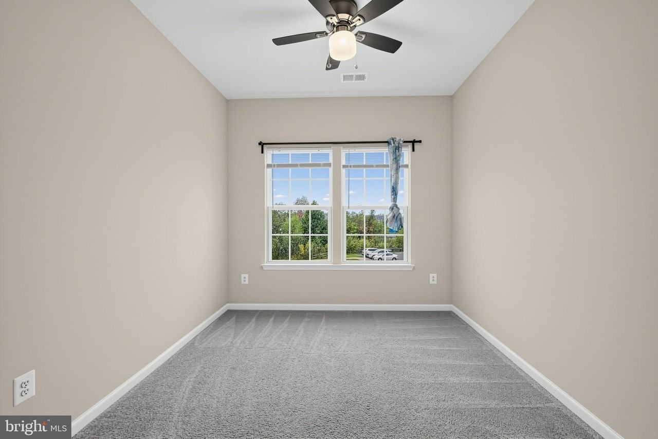4446 Tulip Ln - Photo 2 of 17