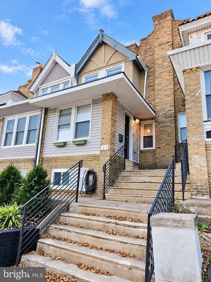 5473 Morse St - Photo 2 of 15