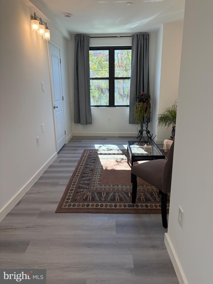 541-2 FLOOR WASHINGTON Avenue - Photo 4 of 11