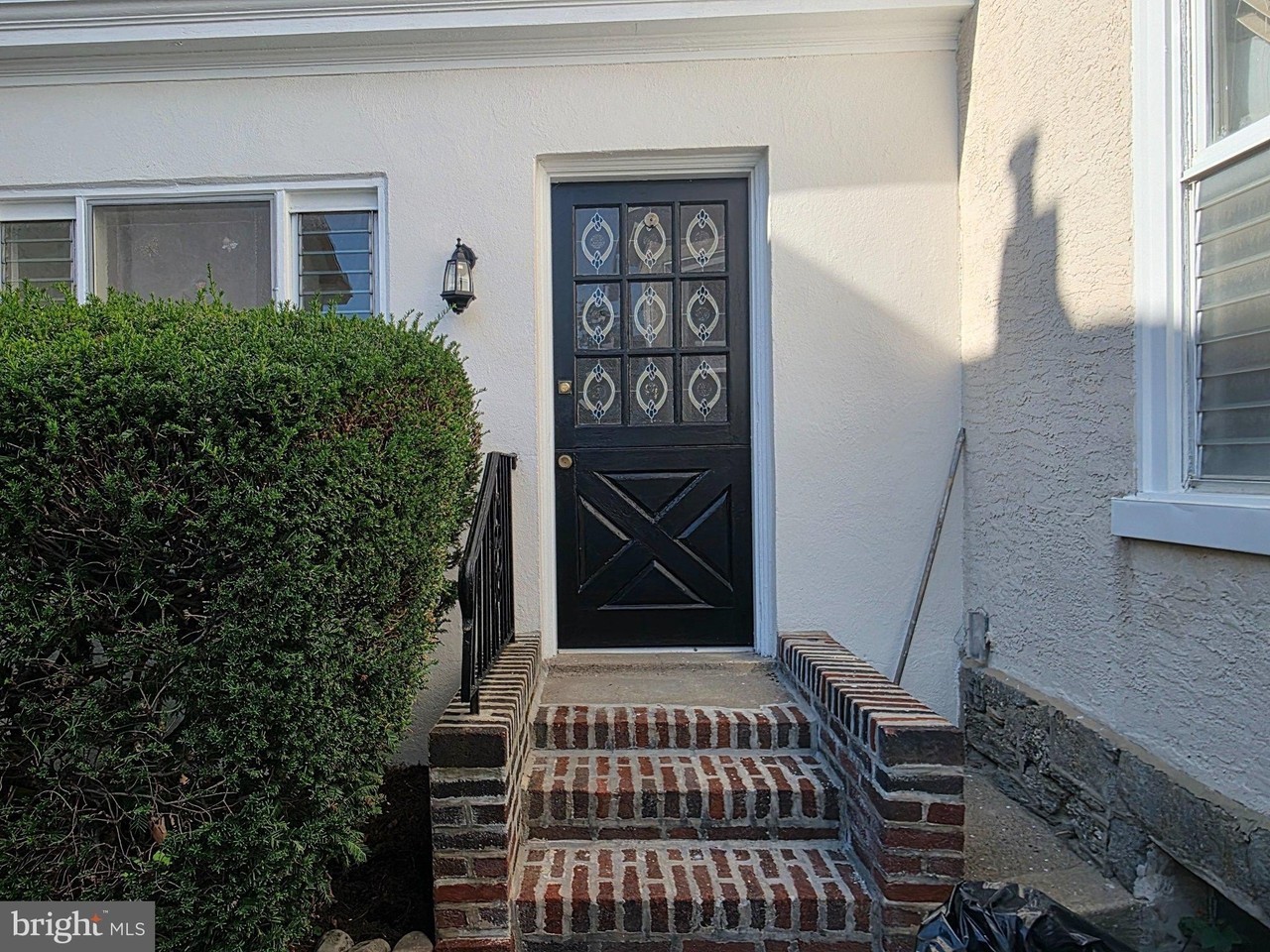 420 Lyceum Ave #1R - Photo 4 of 33