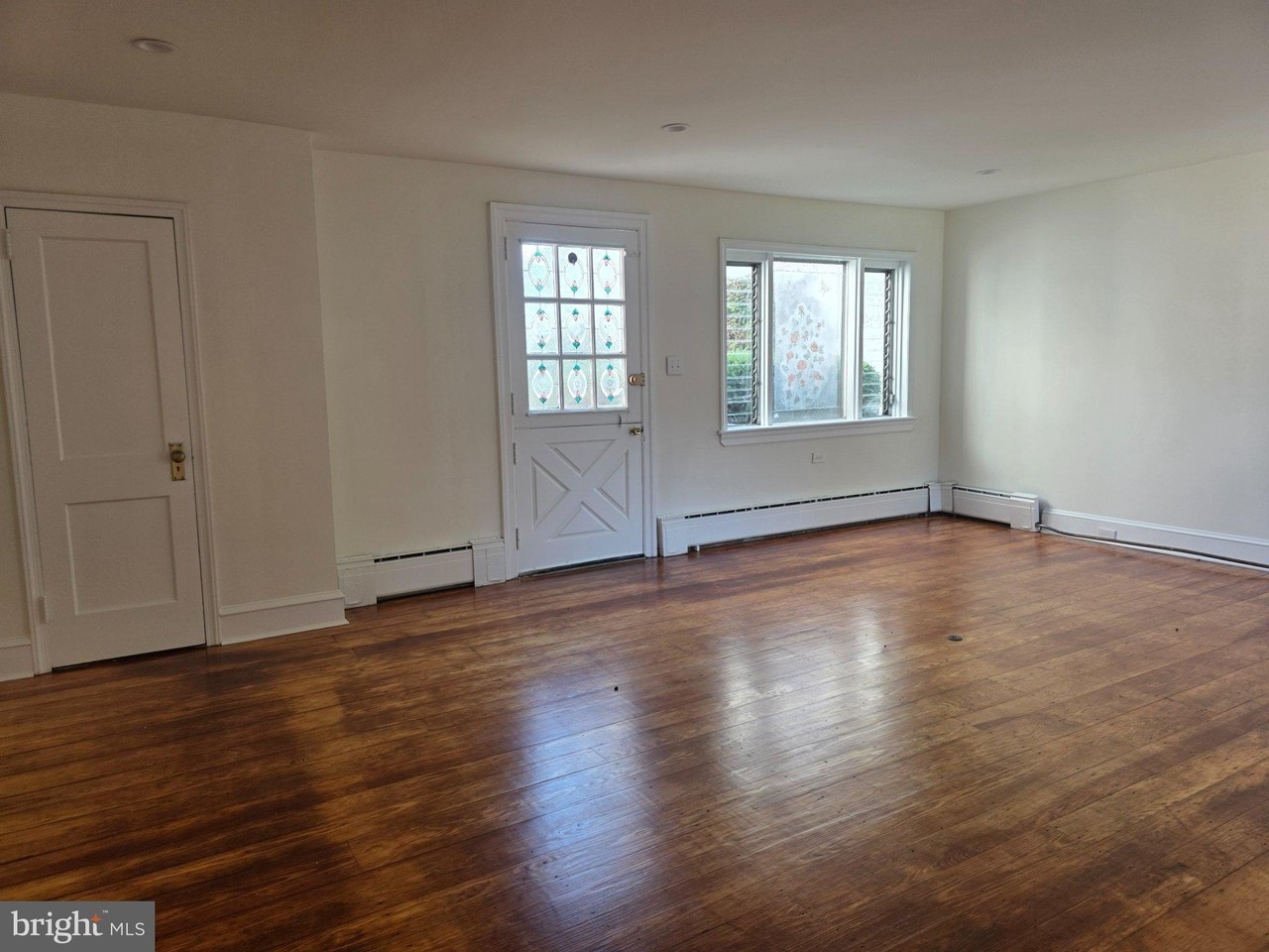 420 Lyceum Ave #1R - Photo 7 of 33