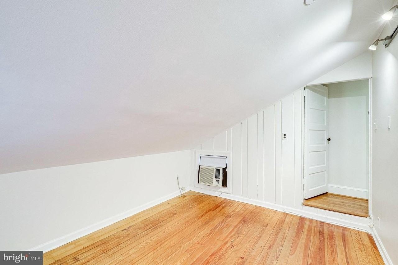 1423 N Garfield St - Photo 5 of 48