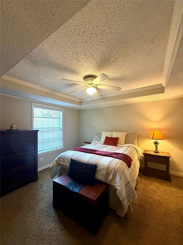 8299 Kingsbrook Rd - Photo 4 of 9