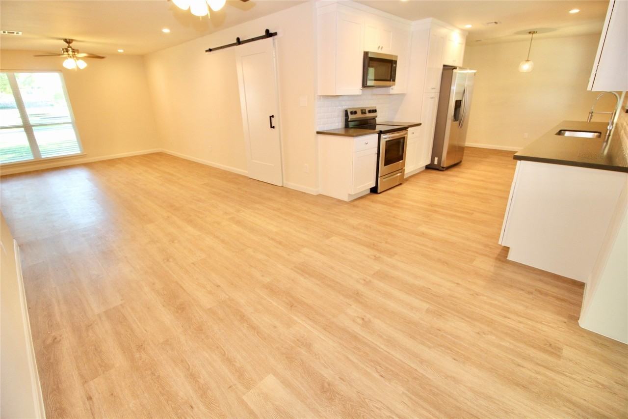 409 Morningside Dr - Photo 6 of 20