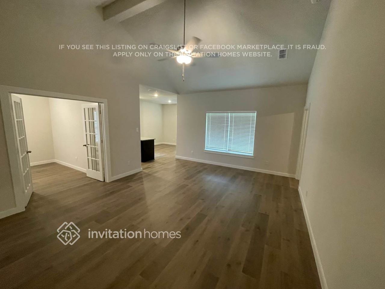 218 N Island Dr - Photo 3 of 14
