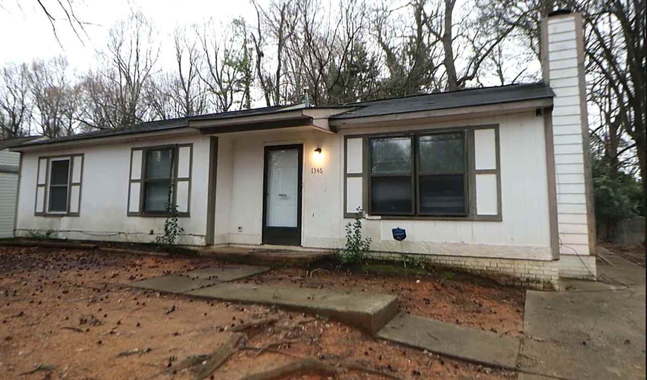 1346 Susan St - Photo 2 of 8