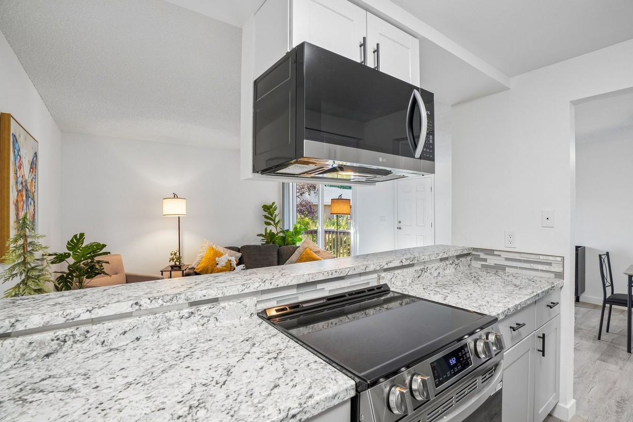 Images Garden View Apartments - Photo 5 of 50