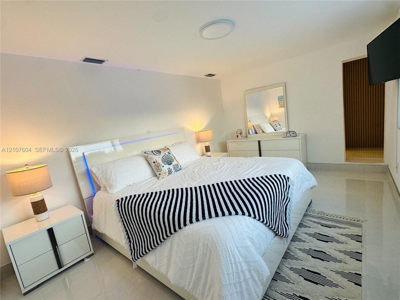 120 South 56th Avenue - Photo 6 of 15
